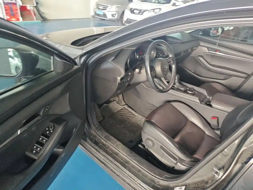 Mazda 3 Axela — миниатюра 16