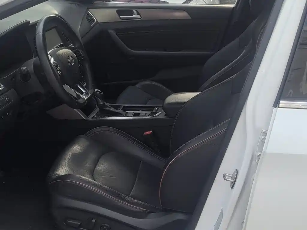 Hyundai Sonata — миниатюра 9