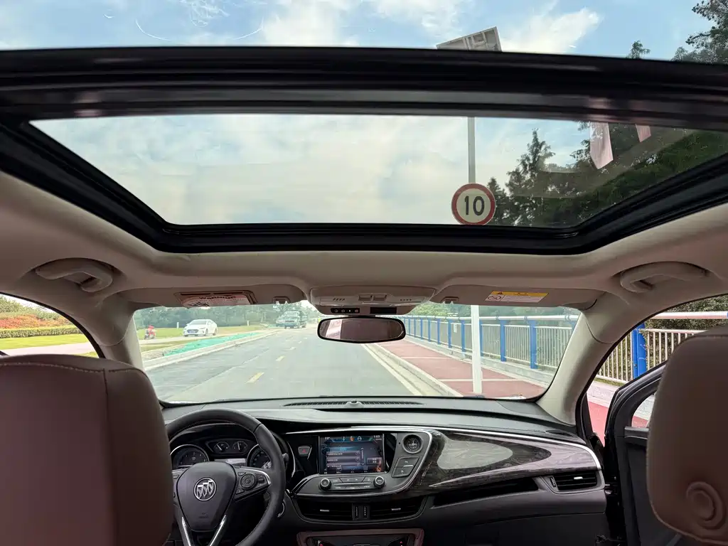 Buick Envision Plus — миниатюра 12