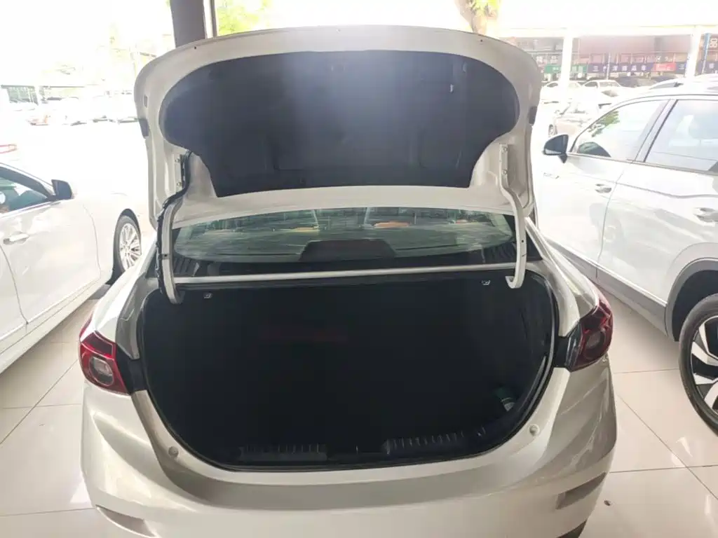 Mazda 3 Axela — миниатюра 15