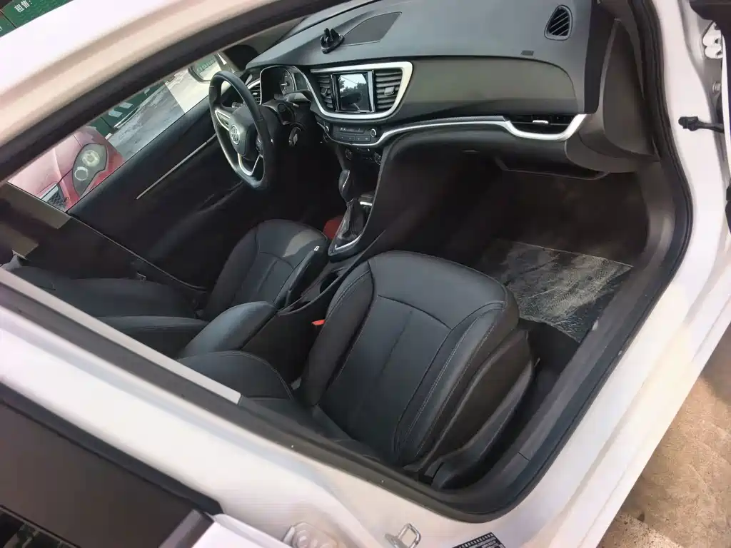 Buick Excelle — миниатюра 10