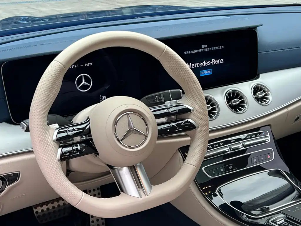 MERCEDES-BENZ E CLASS