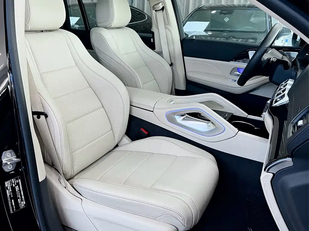 Mercedes-Benz GLS — миниатюра 8