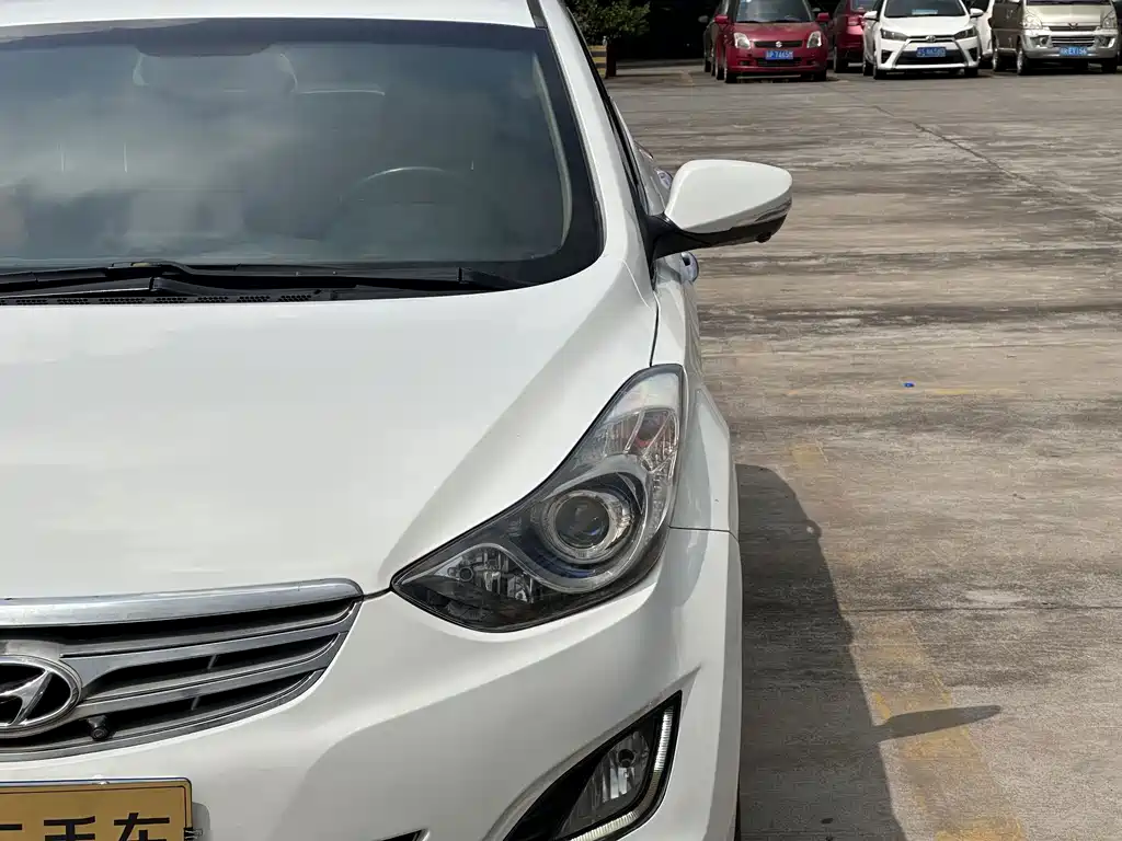 Hyundai Elantra Langdong — миниатюра 4