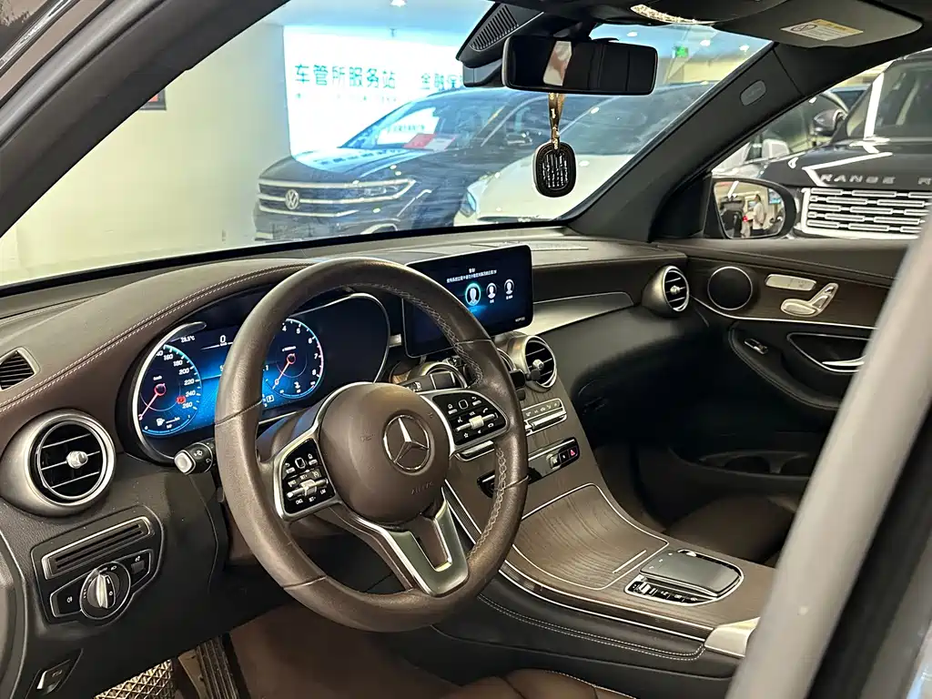 Mercedes-Benz GLC — миниатюра 10