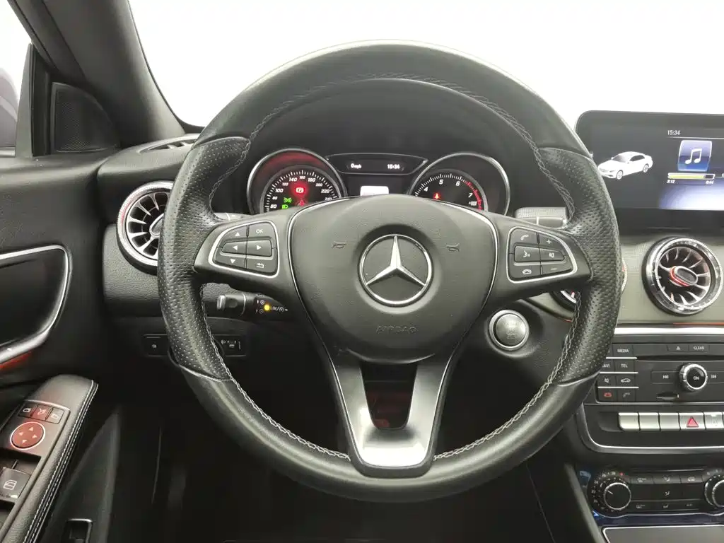 Mercedes-Benz CLA (Import) — миниатюра 11