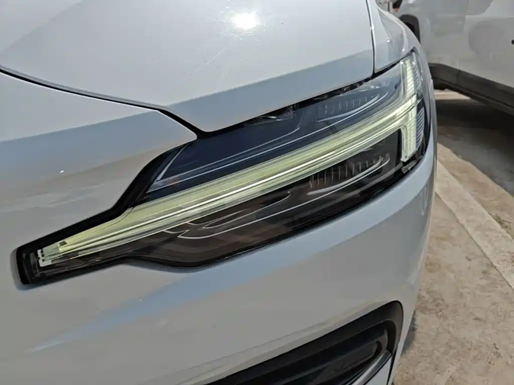 Volvo S60 — миниатюра 24