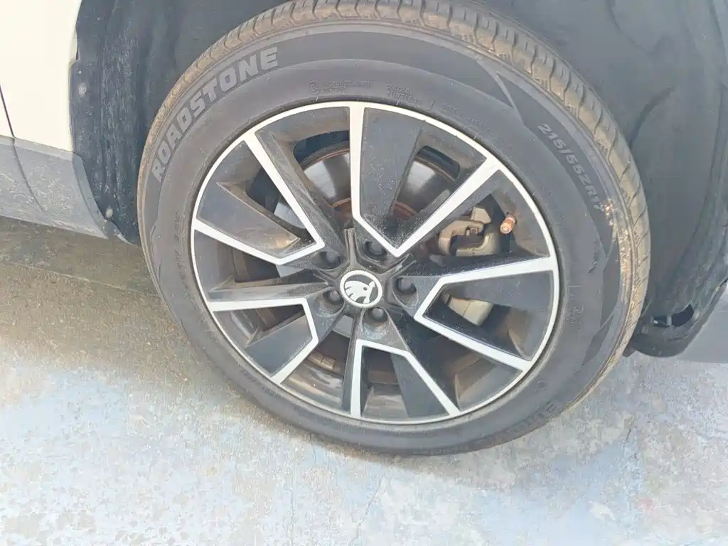 Skoda Karoq — миниатюра 24
