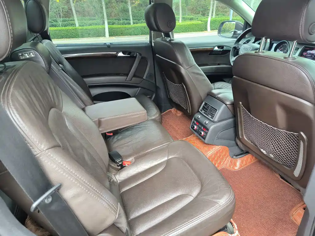 Audi Q7 — миниатюра 10