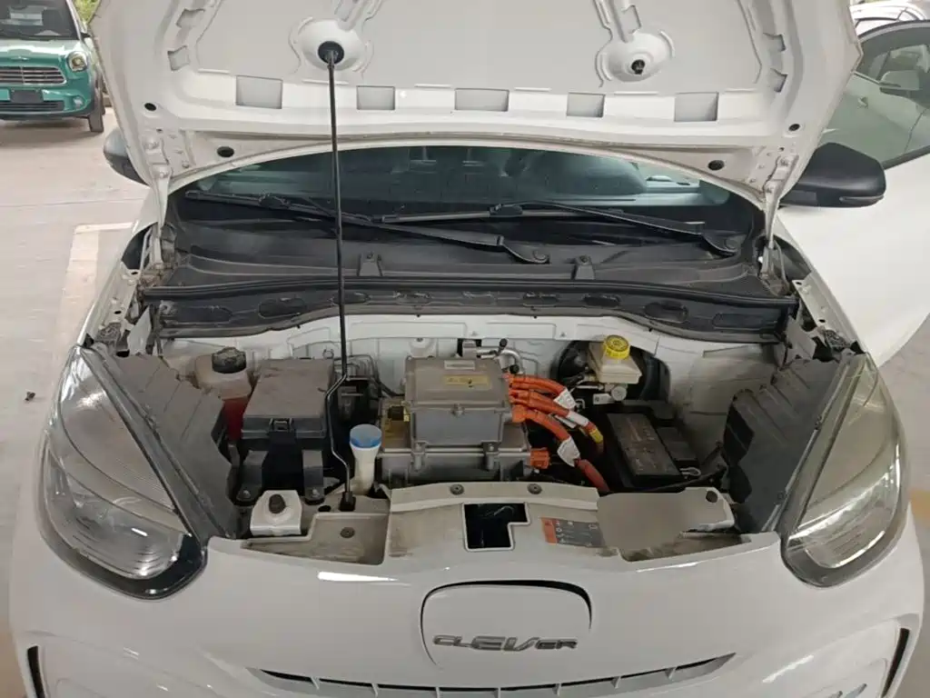 Roewe Clever — миниатюра 20