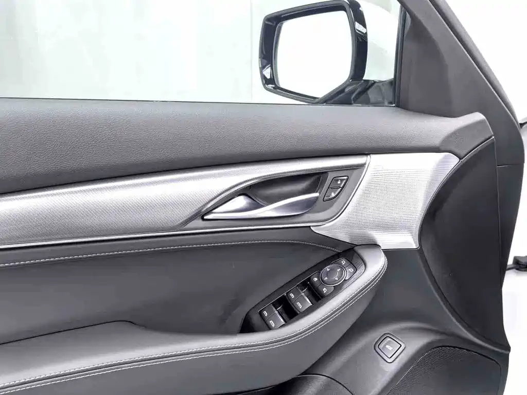Cadillac CT5 — миниатюра 12