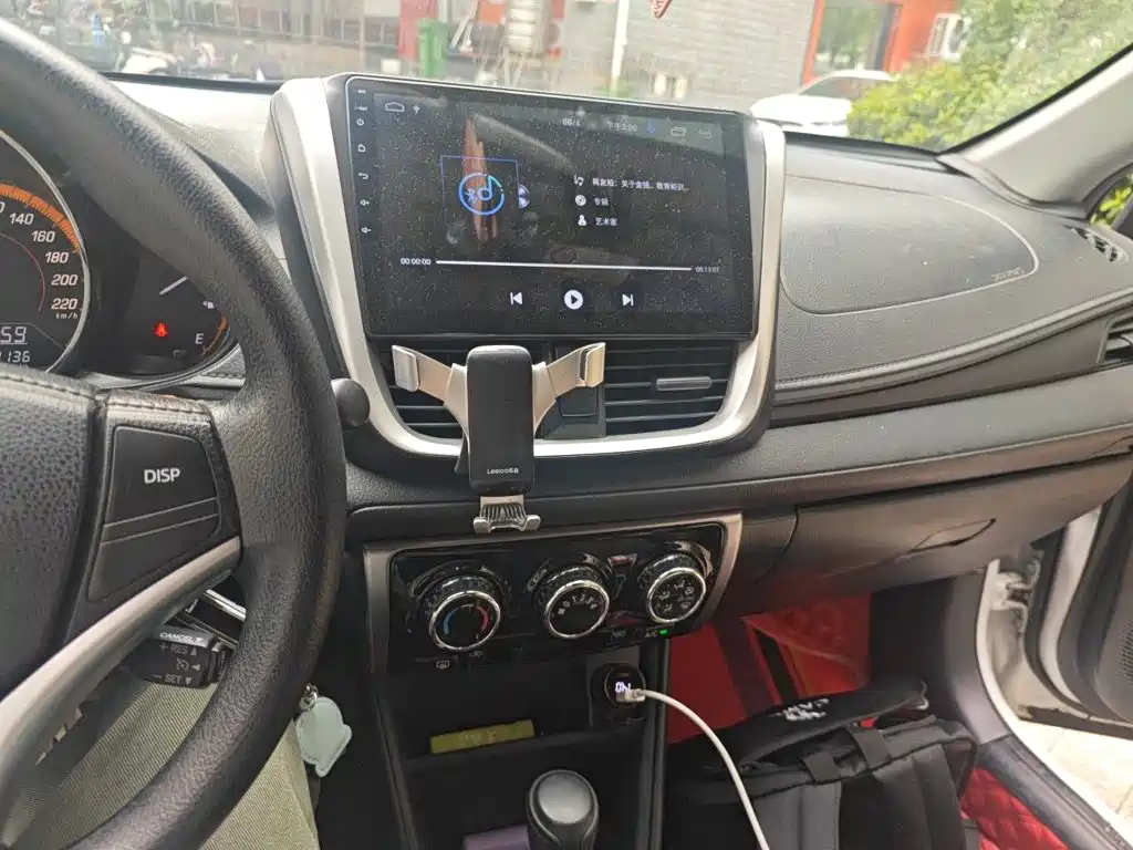 Toyota Yaris L — миниатюра 15