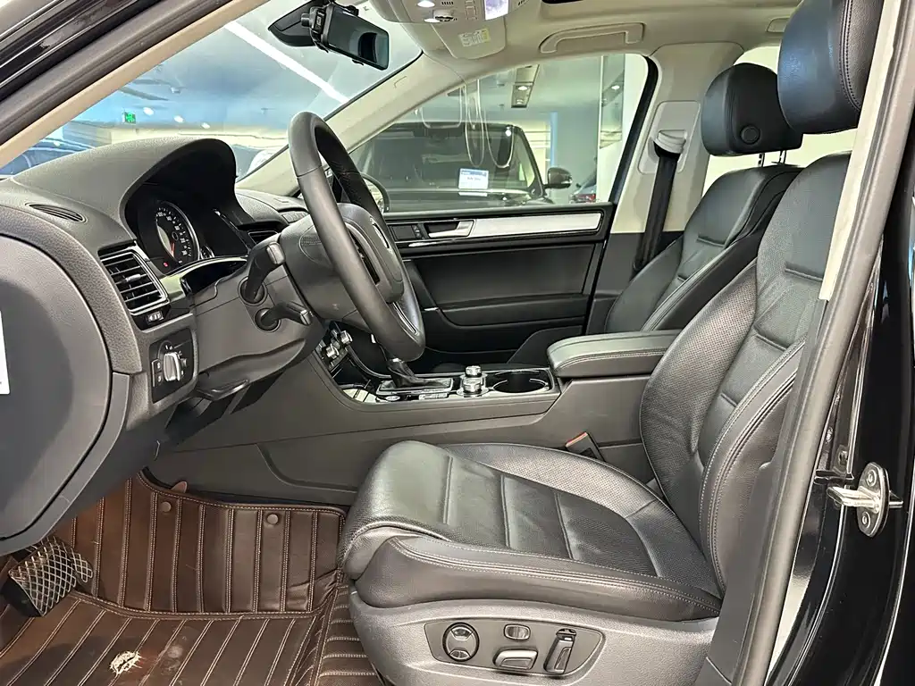 Volkswagen Touareg — миниатюра 9