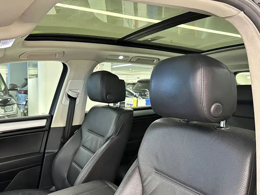 Volkswagen Touareg — миниатюра 11