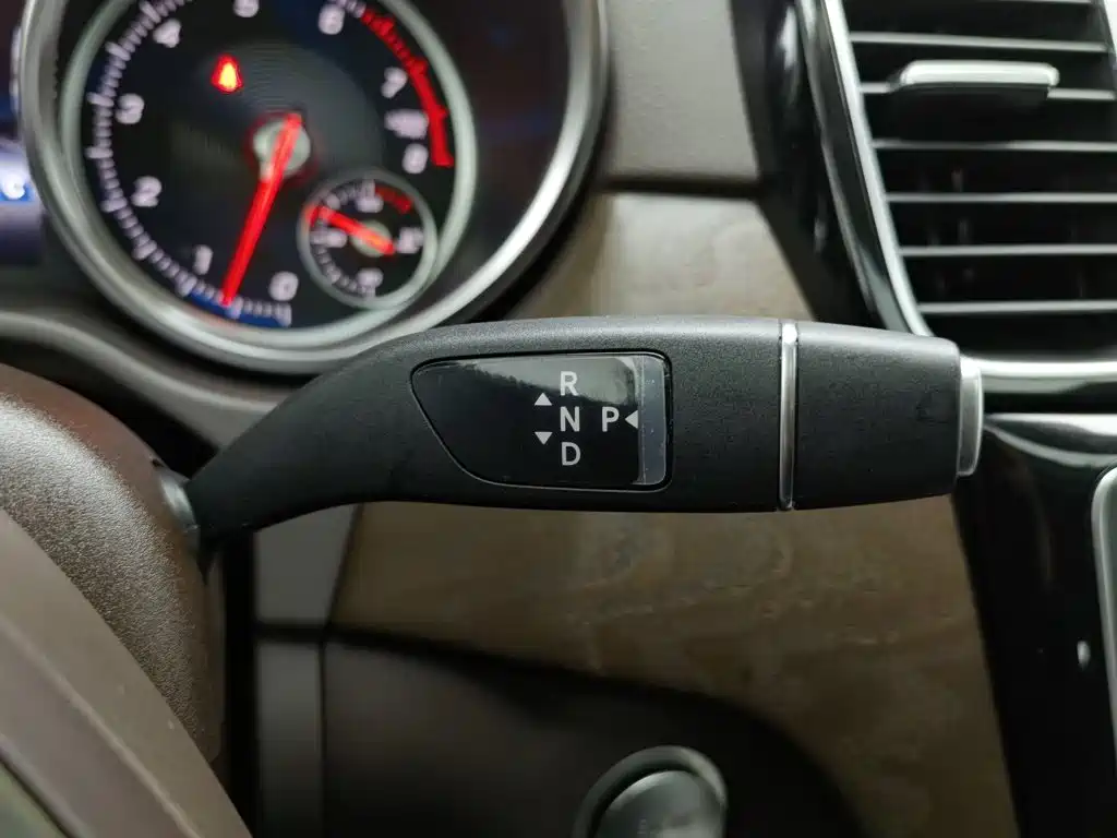 Mercedes-Benz GLE (Import) — миниатюра 13