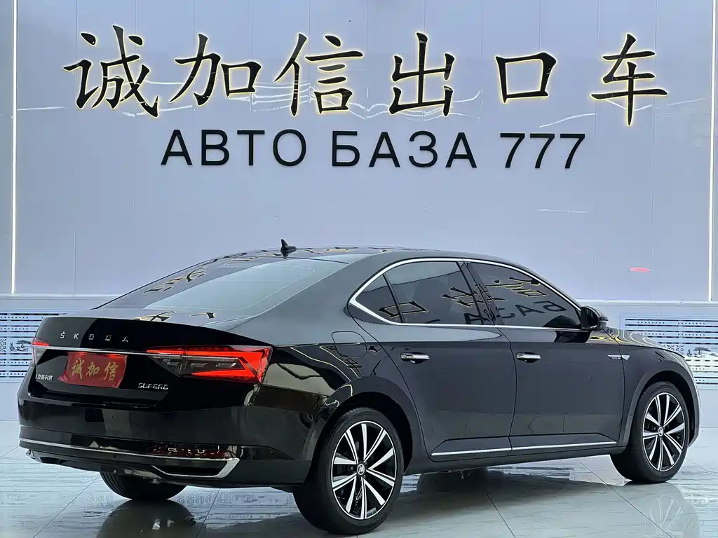 Skoda Superb — миниатюра 4