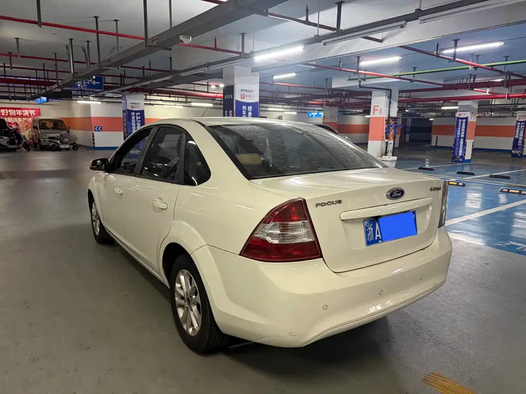 Ford Focus — миниатюра 6