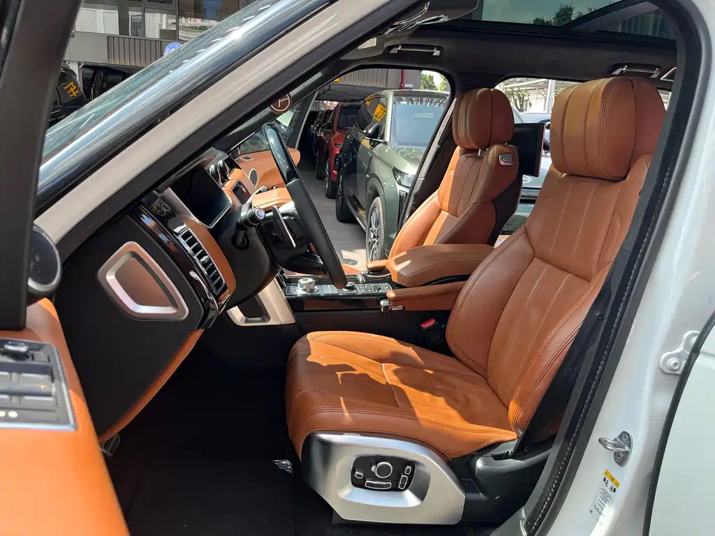 Land Rover Range Rover — миниатюра 10