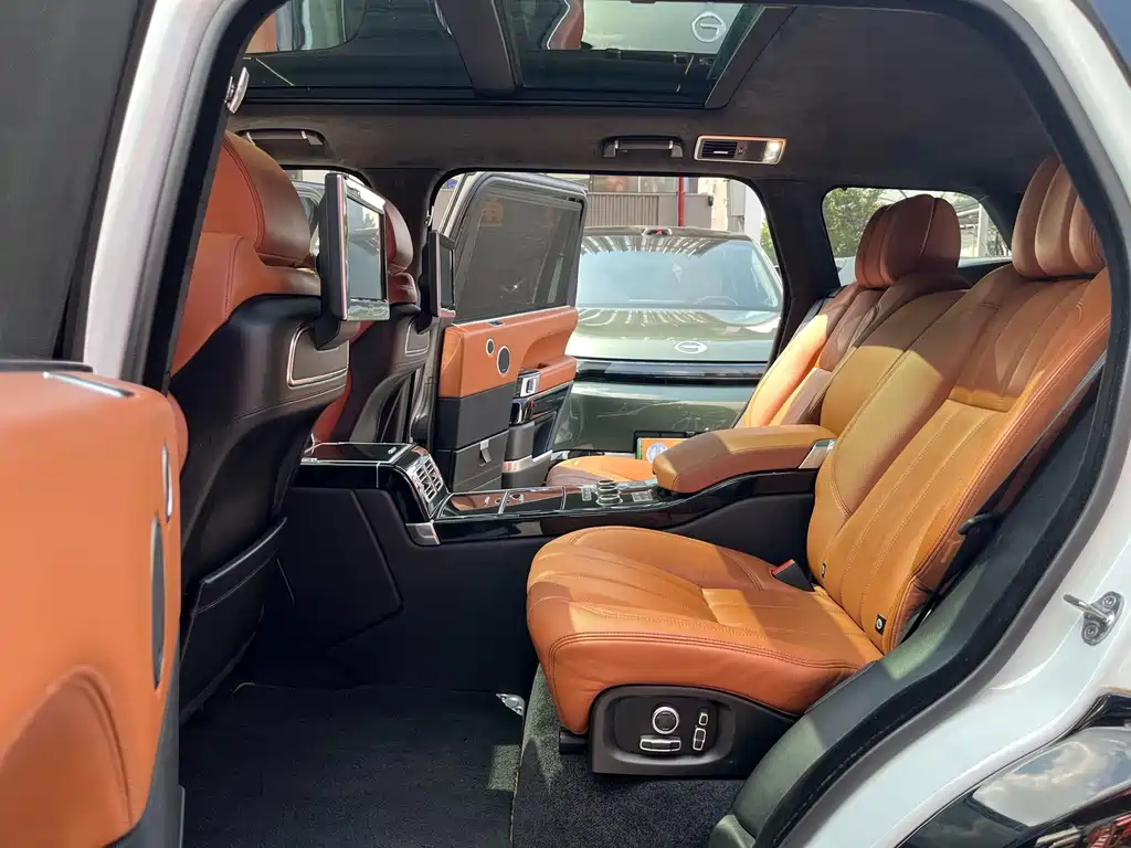 Land Rover Range Rover — миниатюра 13