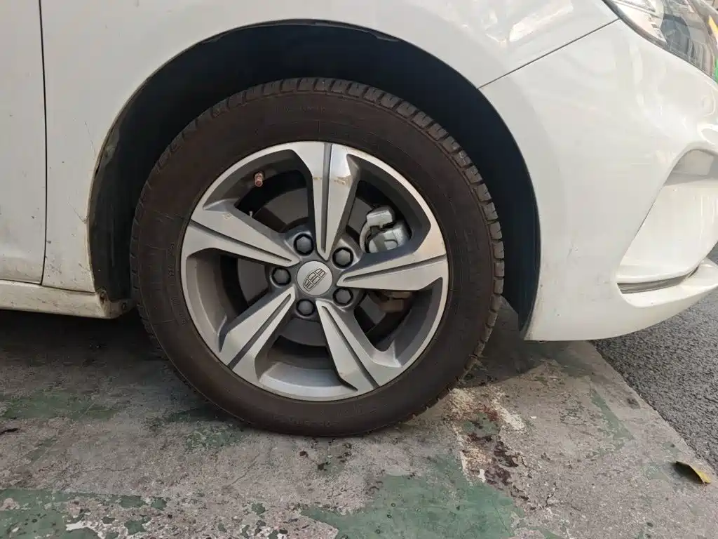 Geely Emgrand GL — миниатюра 24