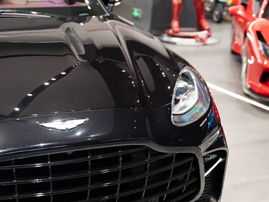 Aston Martin DBX 2020 4.0T V8 1913
