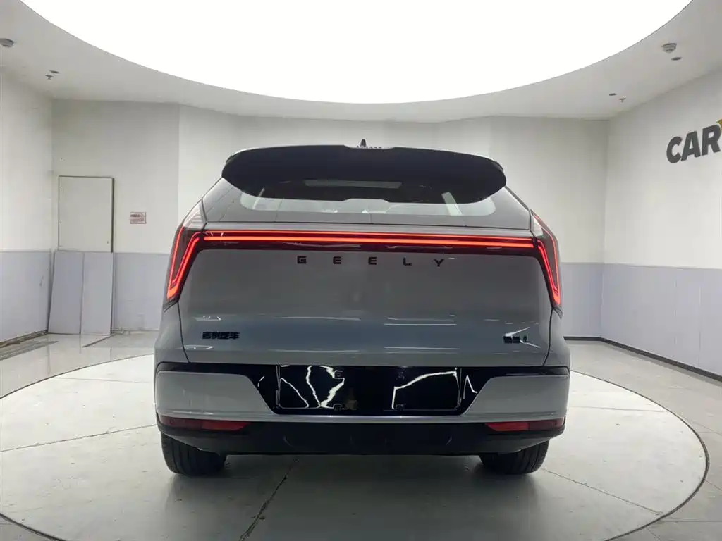 Geely Boyue L L 2025 1.5TD DCT