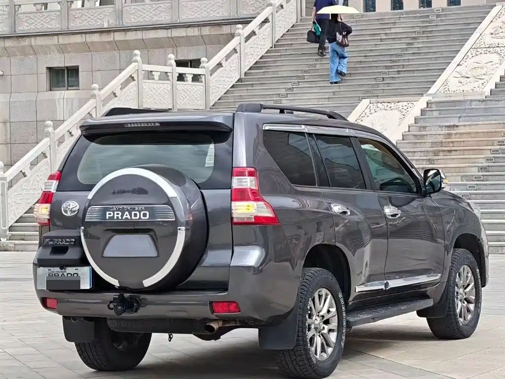 Toyota Land Cruiser Prado 2014 2.7L AT Standard