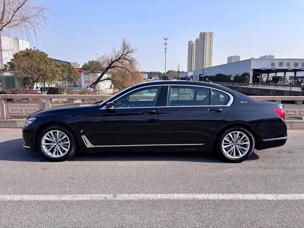 BMW 7 SERIES NEW ENERGY