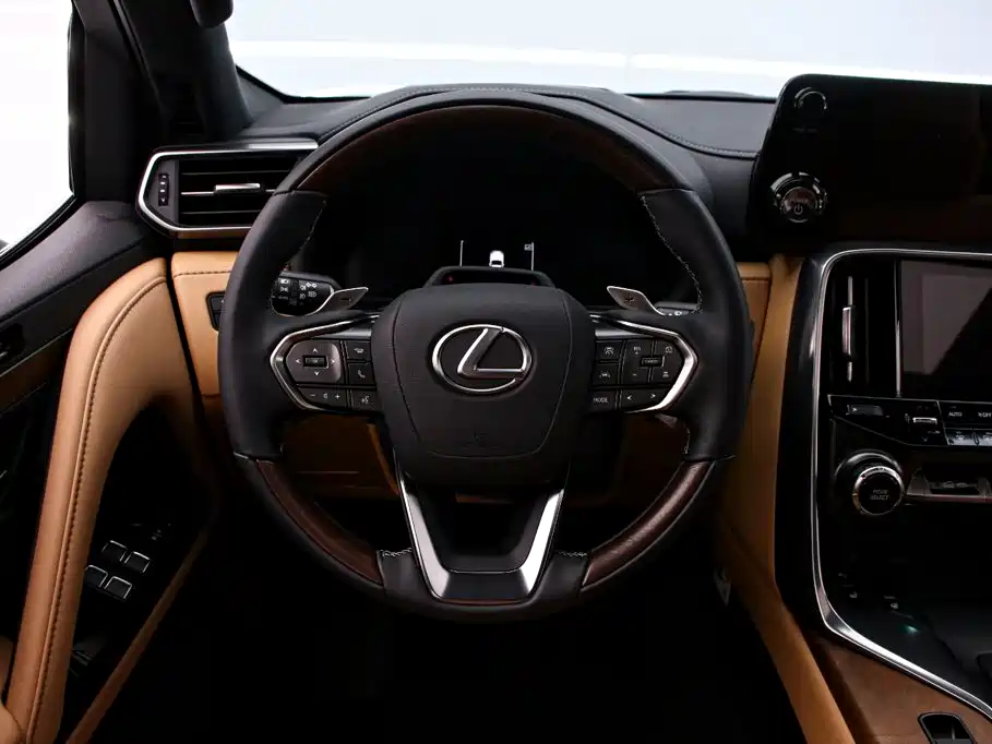 Lexus LX — миниатюра 7