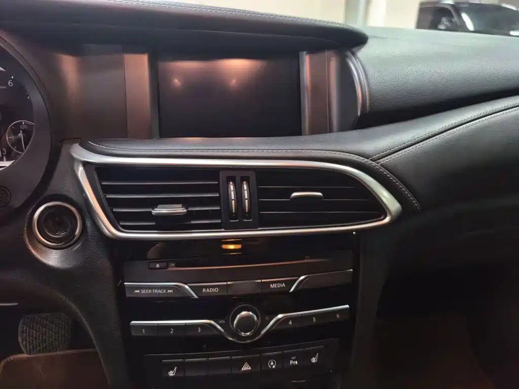 Infiniti QX30 — миниатюра 15