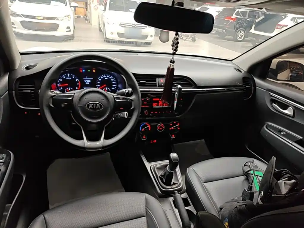 Kia K2 — миниатюра 10
