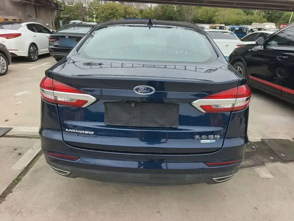 Ford Mondeo — миниатюра 6