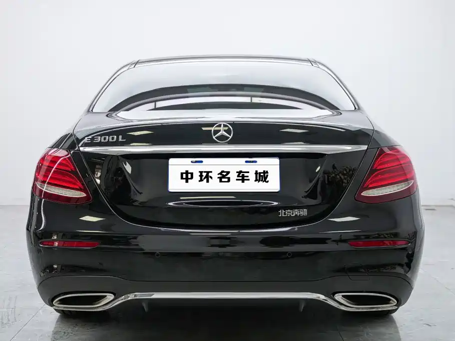 Mercedes-Benz E-Class — миниатюра 16