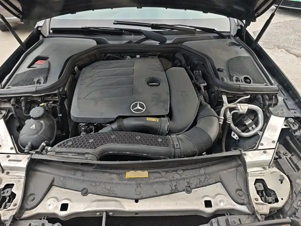 Mercedes-Benz E-Class — миниатюра 20