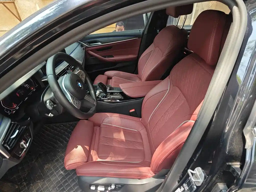 BMW 5 Series — миниатюра 8