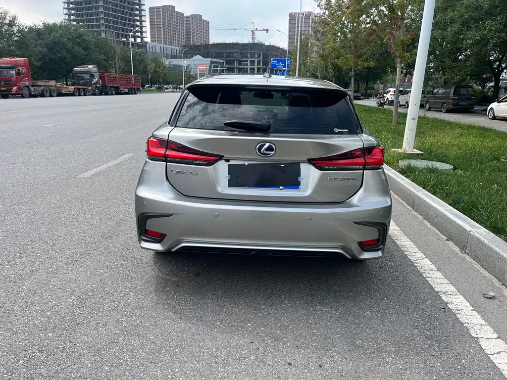 Lexus CT — миниатюра 18