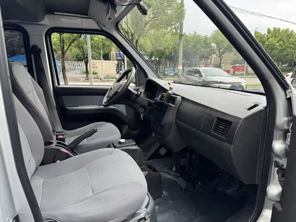 Wuling Rongguang EV — миниатюра 4