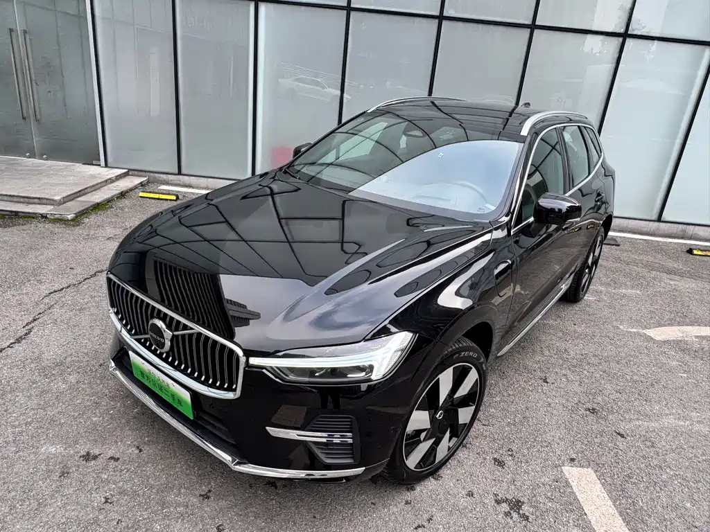 VOLVO XC60 PLUG IN HYBRID