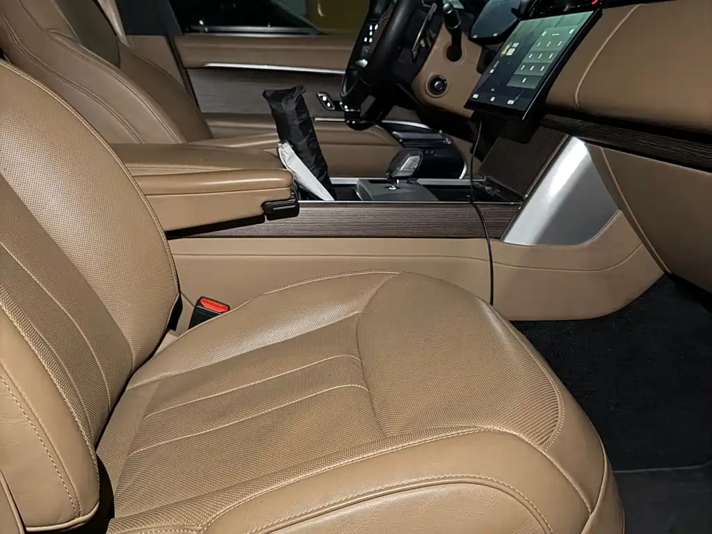 Land Rover Range Rover — миниатюра 4