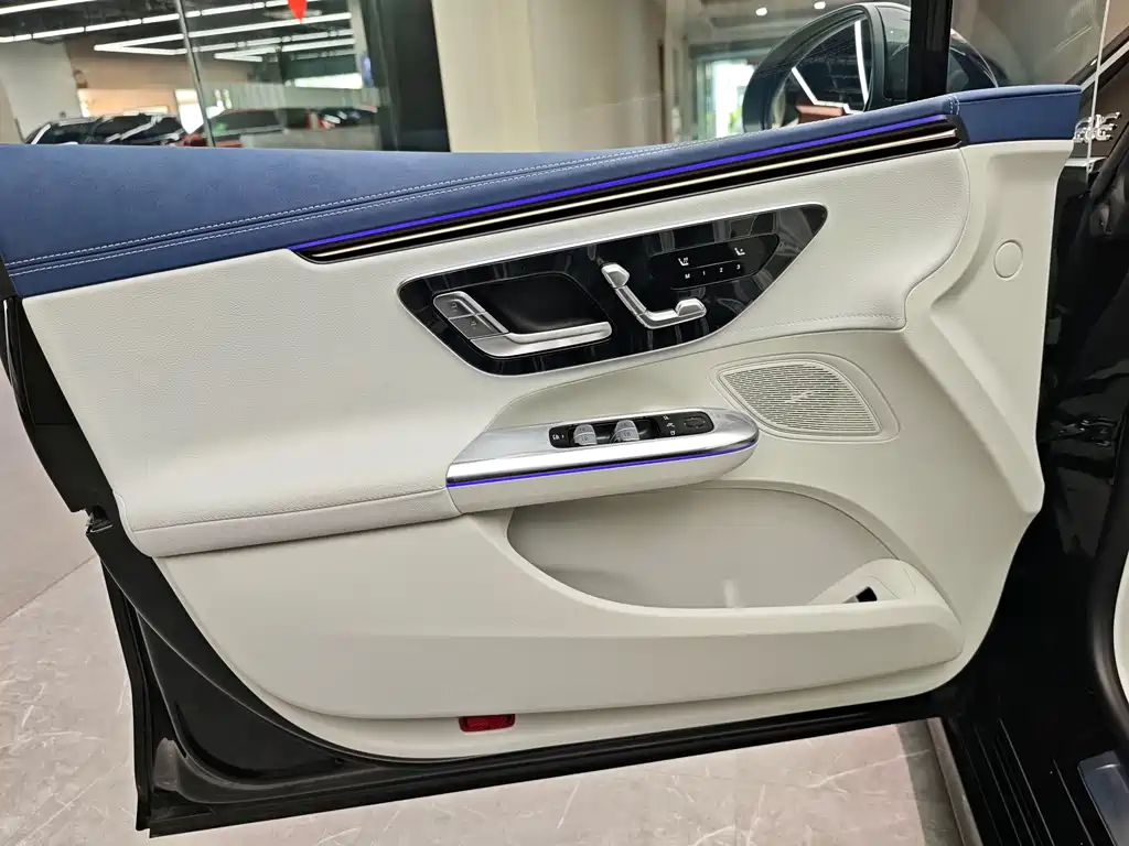 Mercedes-Benz EQE 2025 500 4MATIC
