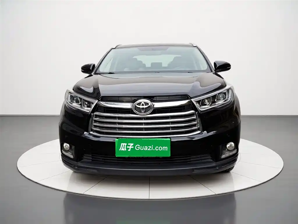 Toyota Highlander 2017 2.0T Luxury 7 мест