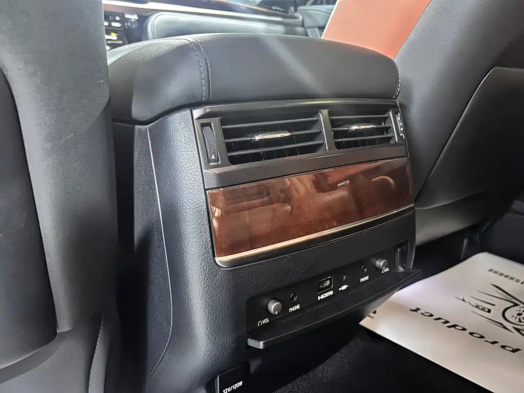 Lexus LX — миниатюра 14