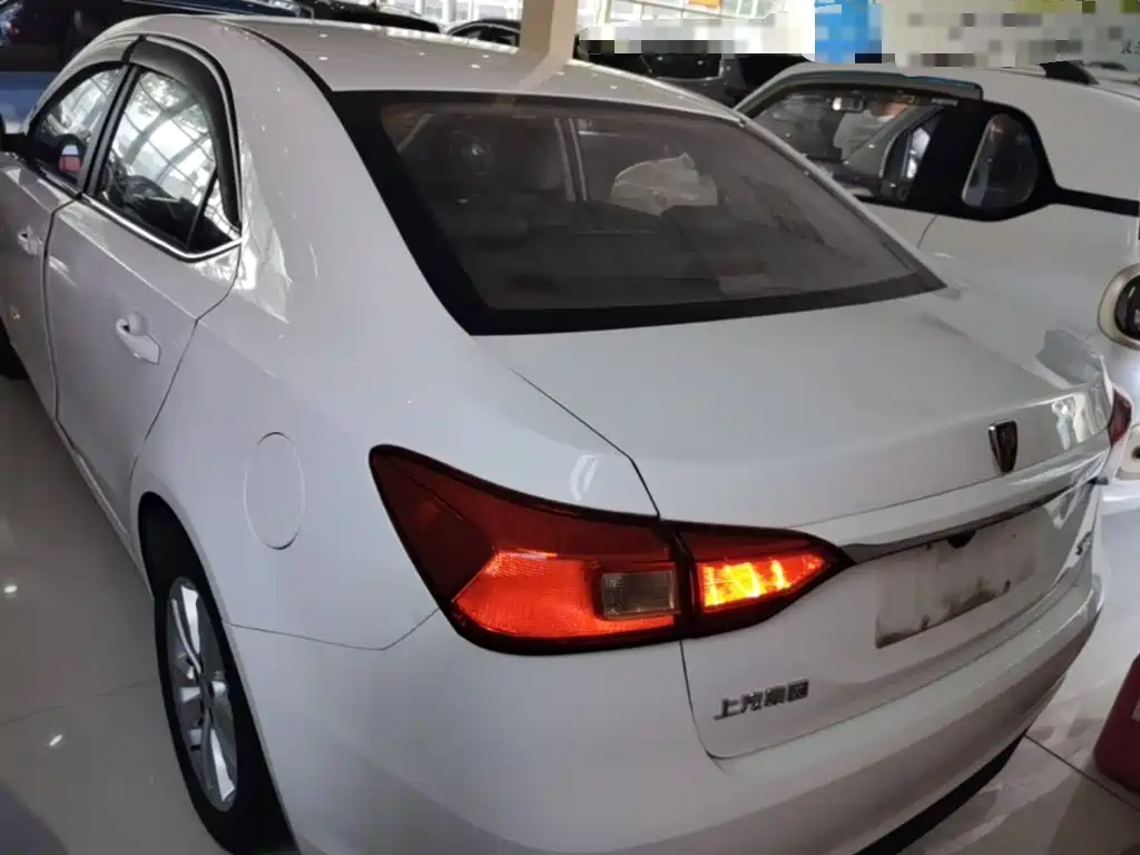 Roewe 360 — миниатюра 6