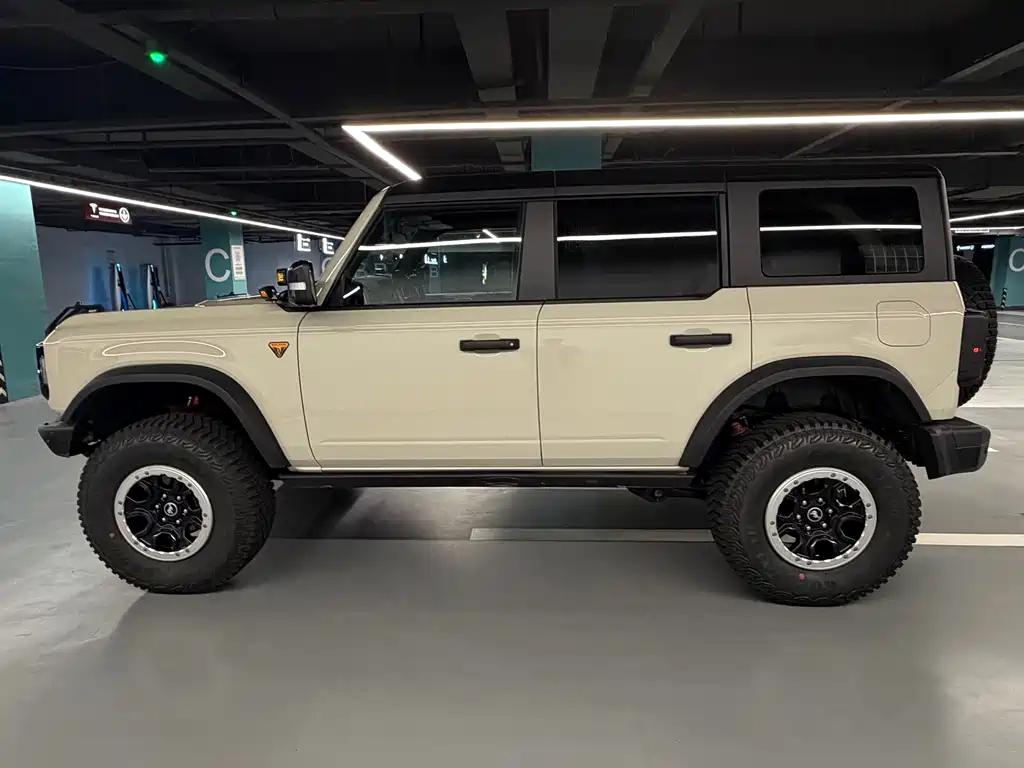 Ford Bronco — миниатюра 4