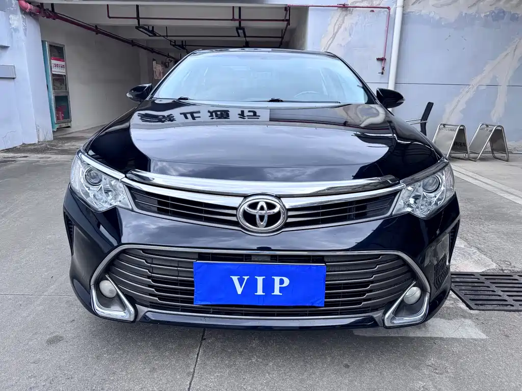 Toyota Camry — миниатюра 2