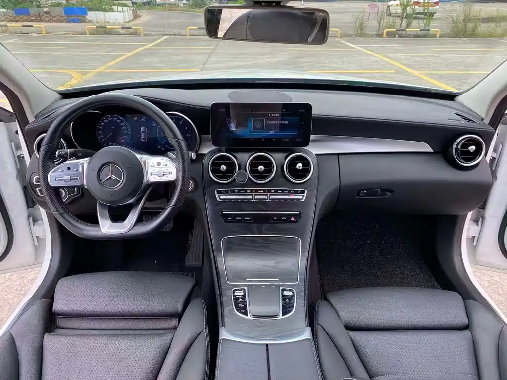 Mercedes-Benz C-Class — миниатюра 9