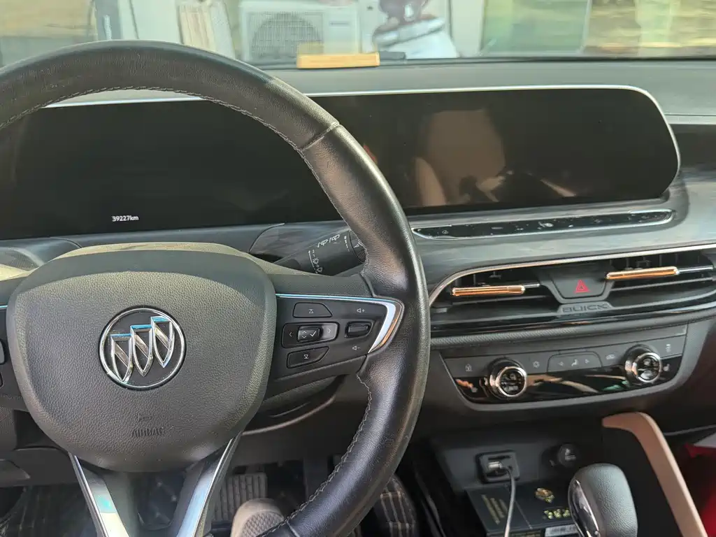Buick GL6 — миниатюра 10