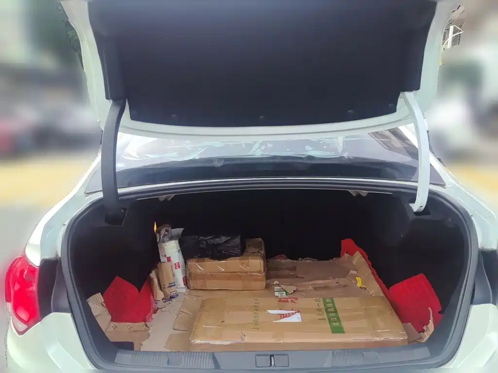 Citroen C4L — миниатюра 15