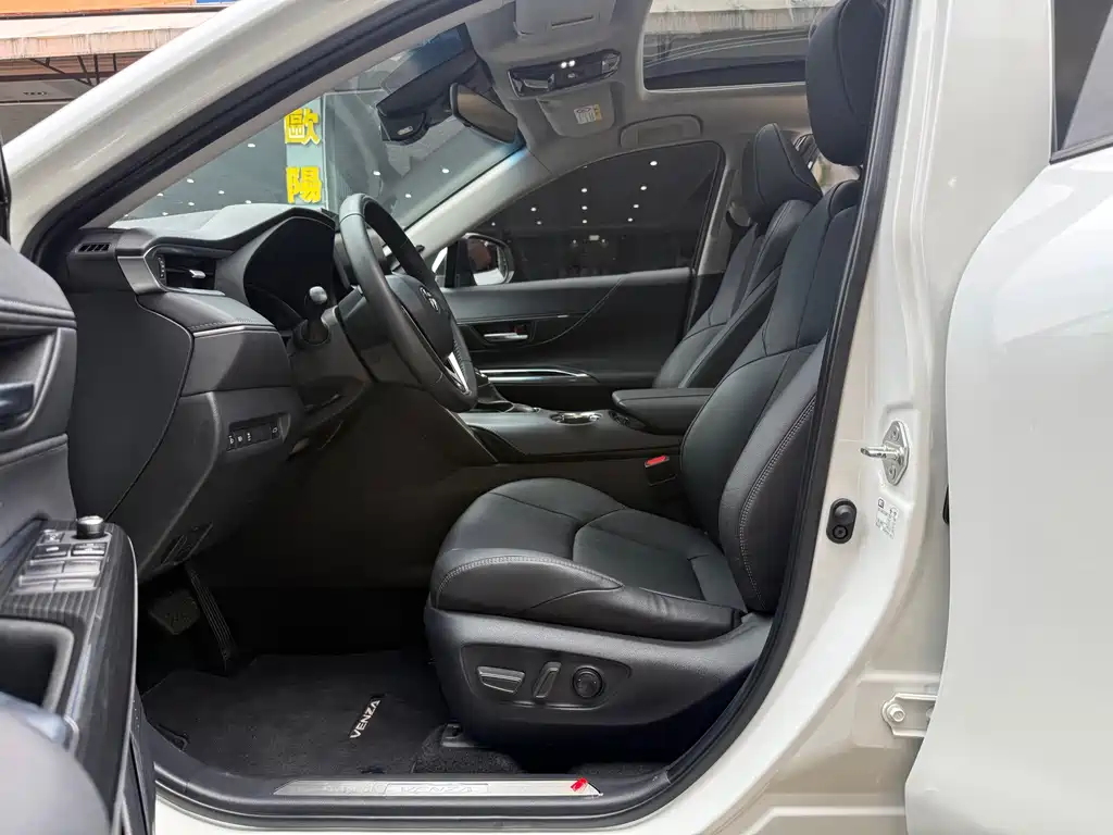 Toyota Venza — миниатюра 16