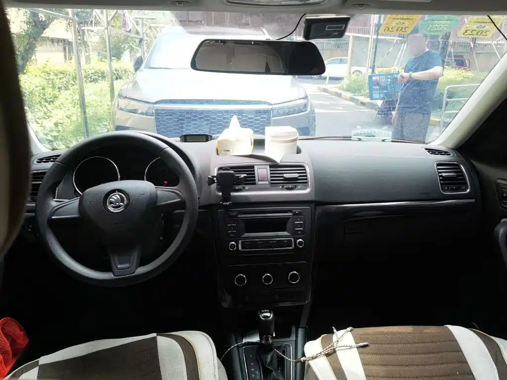 Skoda Yeti — миниатюра 6